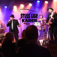 Event image STUSS'LIGE KARER i Bakgården på Kaffka 29.05. kl. 21