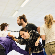 Event image Klasse i kontaktimprovisasjon: åpent nivå 