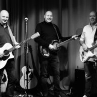 Event image Konsert: Nesten akustisk