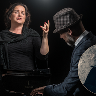 Event image Edith Piaf i ord og toner med Anita Torvund og Espen Gundersen // Sentrumsgården Kulturhus