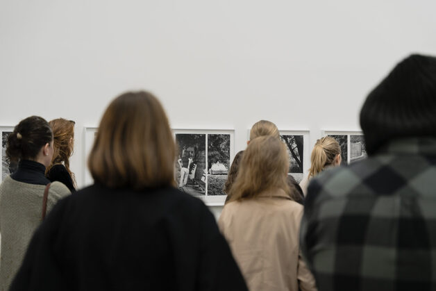 Event image Søndagsomvisning - Lutz Bacher: Burning the Days