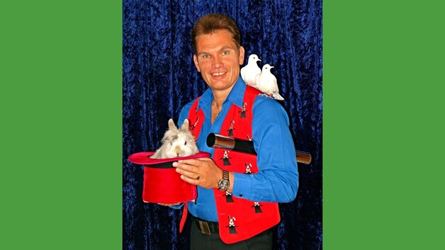 Event image Familielørdag: Trylleshow med Chriss Chrissell // Hof bibliotek