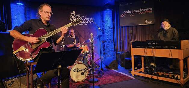 Event image RODE KJEKSTAD TRIO "JAZZ DETECTIVES" feat. ROY POWELL og RACIEL TORRES // Juret