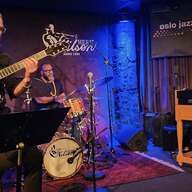 Event image RODE KJEKSTAD TRIO "JAZZ DETECTIVES" feat. ROY POWELL og RACIEL TORRES // Juret