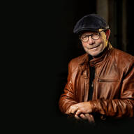 Event image JONAS FJELD setter baggen fra seg - Bakgården på Kaffka 04.07. kl. 21