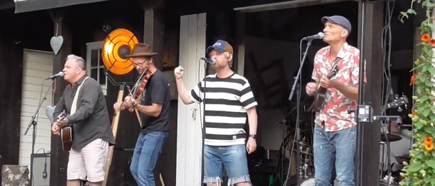 Event image Onkel Tuka // Under Kastanjetreet // Villa Sole