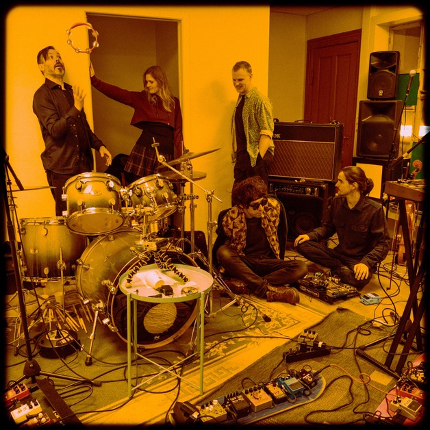 Event image Revehiet Nytt album slipp