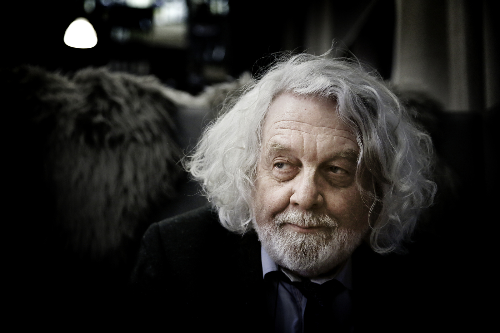 Event image Forfattarbesøk: Edvard Hoem - På vidvanke