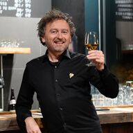 Event image Knut Bjørnar Asphol - der vin møter musikk. 