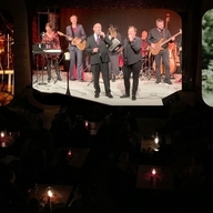 Event image for Heilaftan på Samfunnshuset: Humorbattle 2023, show med Mugge & Bugge og live-musikk med Bråg & Sandråg