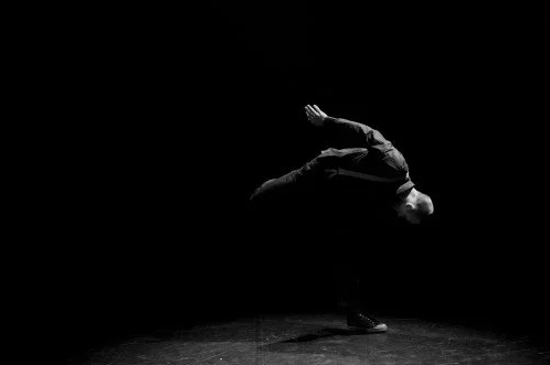 Event image Dans for alle | improvisasjon med Keir Patrick | Onsdag 26. november kl. 18:00
