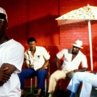 Event image DO THE RIGHT THING - 2/9 KL. 20:00