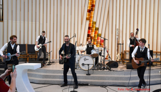 Event image Elvis 56` og gjester hyller Kongen @ Skedsmo Bluesklubb