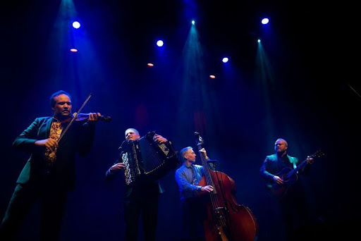 Event image Førjulssmakar, musikk og gode historier med Kvarts