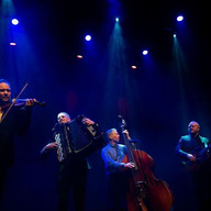 Event image Førjulssmakar, musikk og gode historier med Kvarts