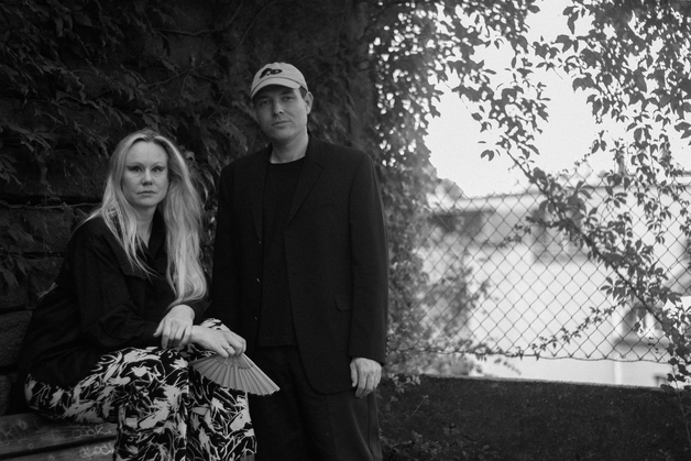 Event image Susanna synger Gunvor Hofmo, med Harald Lassen // Lærdal kulturhus