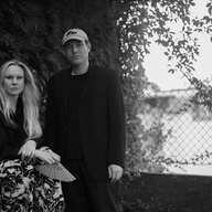 Event image Susanna synger Gunvor Hofmo, med Harald Lassen // Lærdal kulturhus