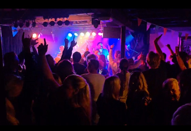 Event image Julegrantenning med Bad Rabbits